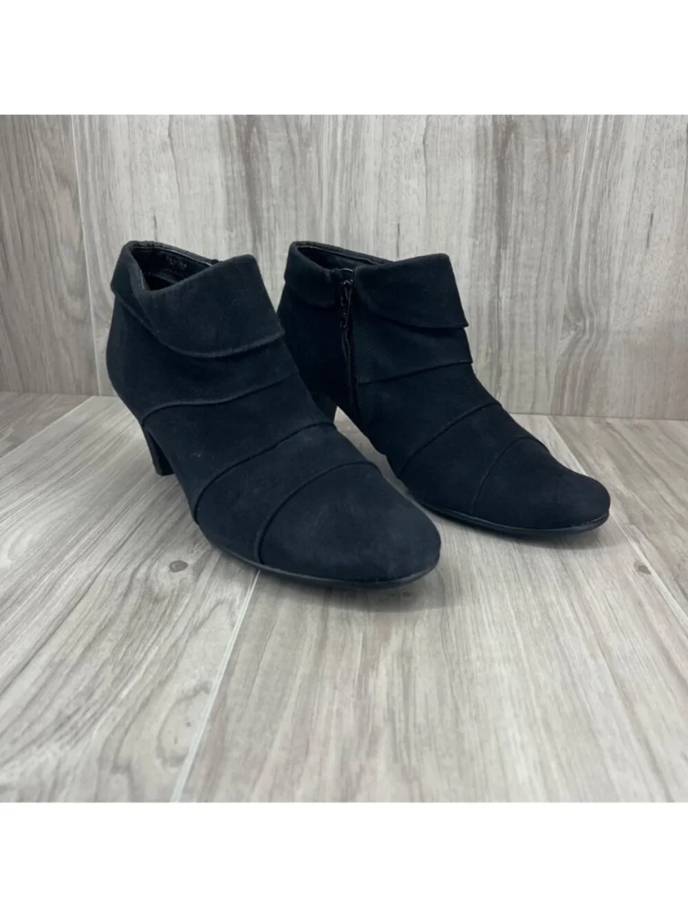 aerosoles black fabric